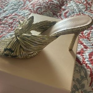 Loeffler Randall Claudia